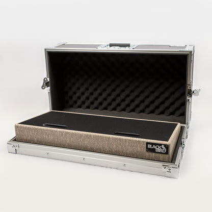 Blackbird 12 x 24 Fawn Tolex Pedalboard with ATA Case